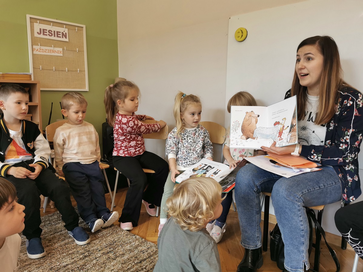 Rodzinne czytanie w grupie Zielonej